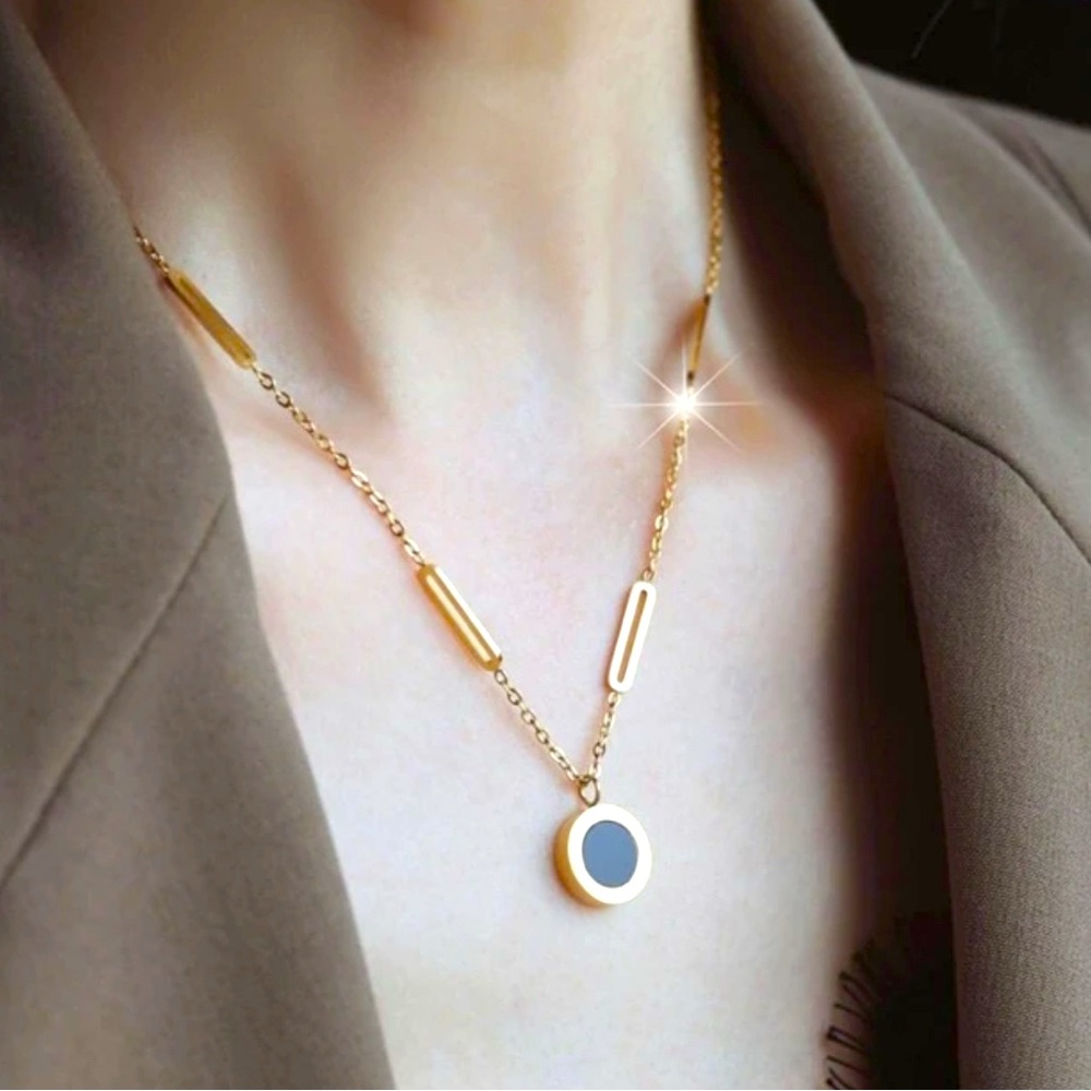 Double sided Two wear Pendent set/ Necklace